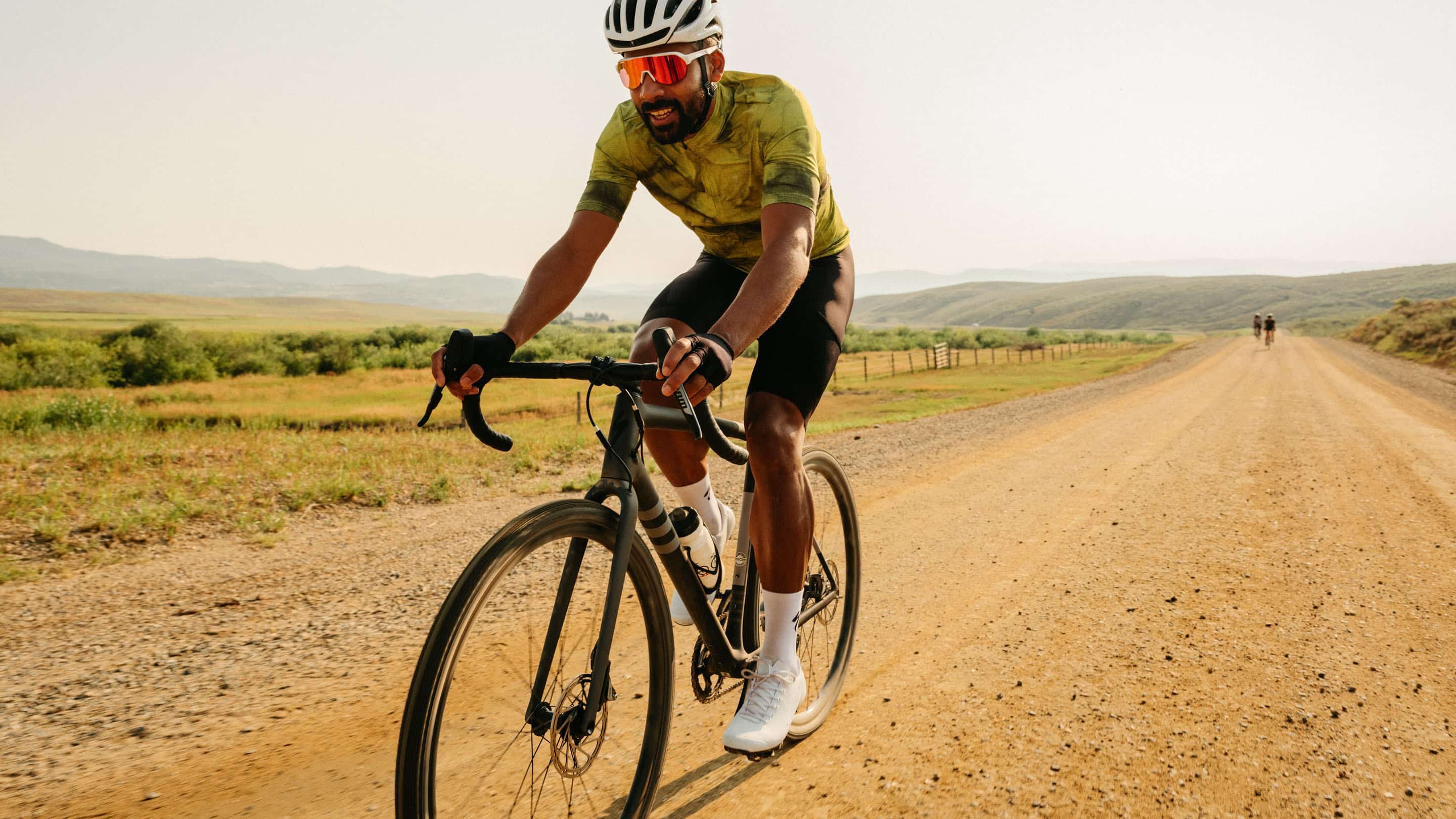 001_ROAD-3887_Crux_Pro_Frameset_Lower_2880x1620_e888ab34-9957-4b6a-aca3-b0b88a1cacf4.jpg