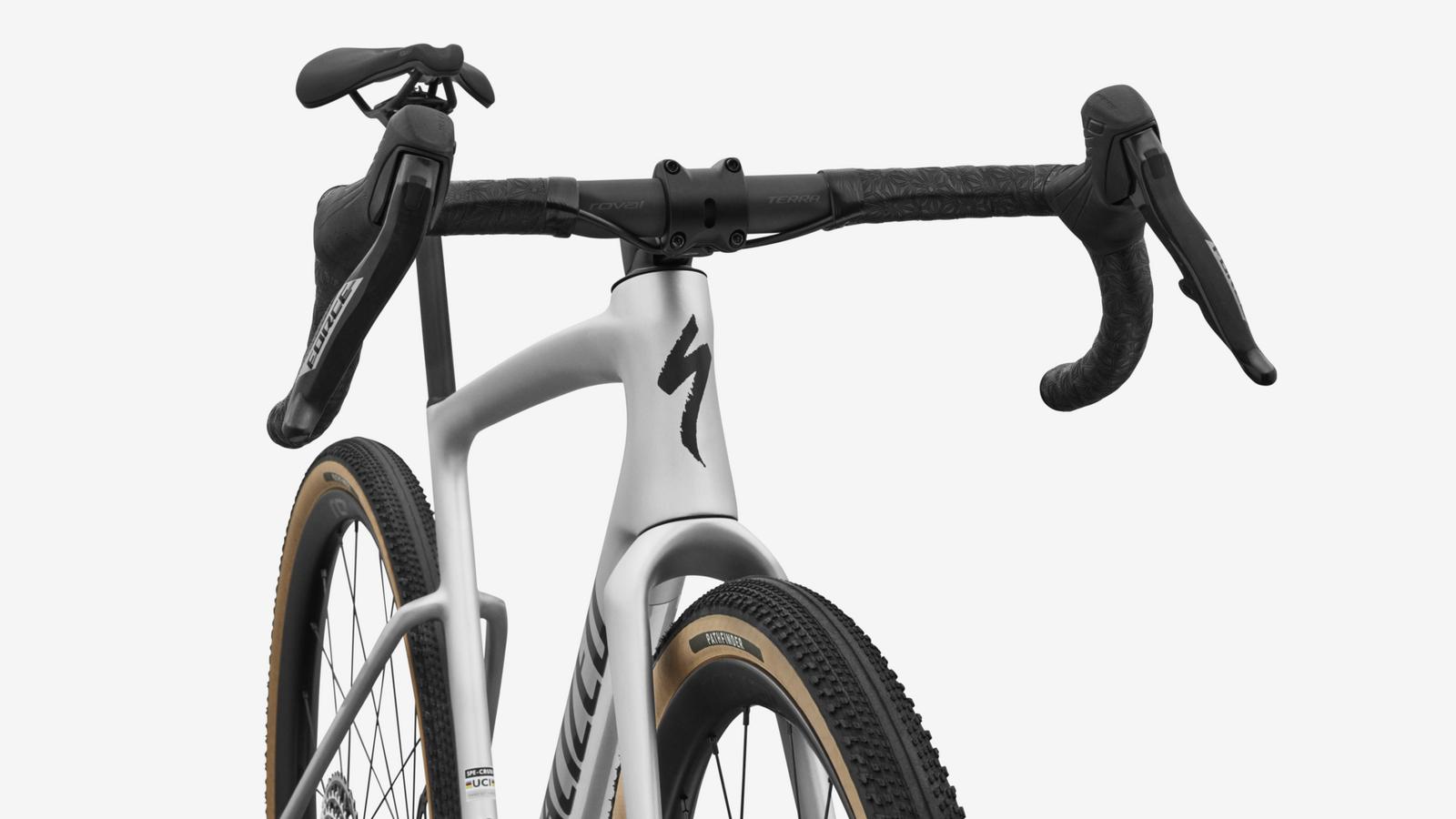 Specialized Crux 5 Expert - Shadow Silver / Obsidian Metallic - Head Tube Detail