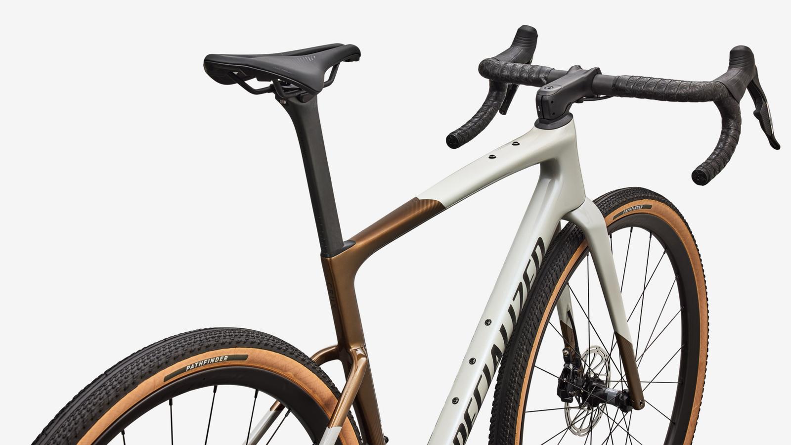 Specialized Crux 5 Expert - Burnt Gold / Dolomite Metallic / Obsidian Metallic - Cockpit View