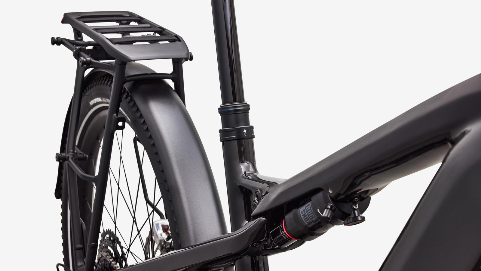 Specialized Turbo Vado 3 X 4.0 - Gloss Obsidian / Satin Silver Dust Frost - Seat Tube Junction Detail