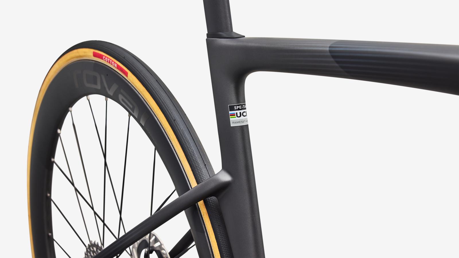 Specialized S-Works Tarmac SL9 - Gloss Carbon / Gloss White - Seat Tube Junction Detail