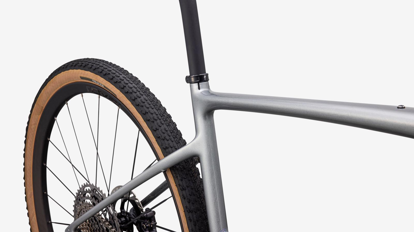 Specialized Diverge 4 Pro LTD - Gloss Shadow Silver / Obsidian Metallic - Seat Tube Junction Detail