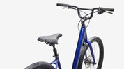 Specialized Roll 3.0 Low Entry - Gloss Majesty Blue / Dolomite Metallic - Cockpit View